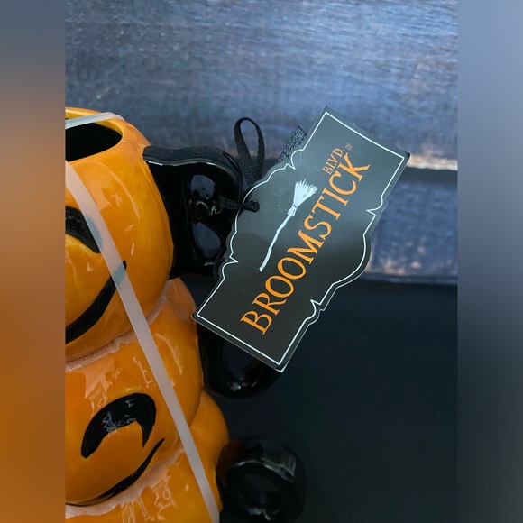 Broomstick Blvd Halloween Pumpkin Mug Stack - Picture 2 of 6